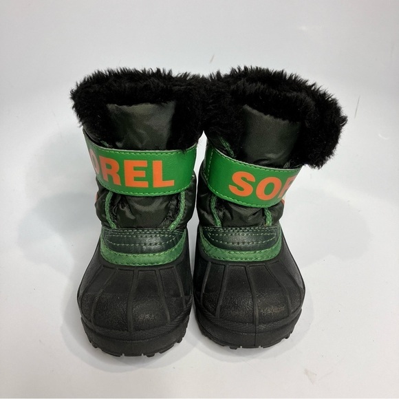 Sorel kids boots winter boots size 5 - Picture 3 of 8